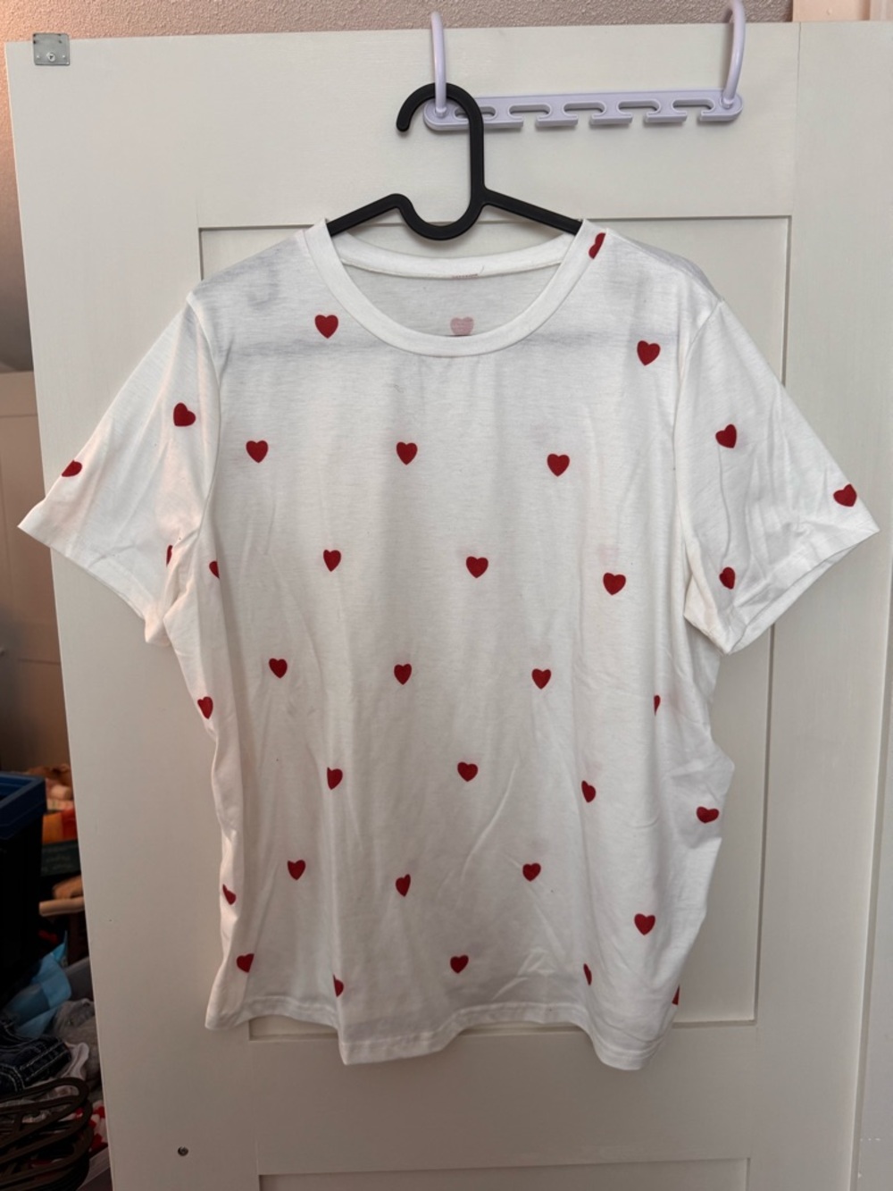 White tee shirt with red hearts LARGE